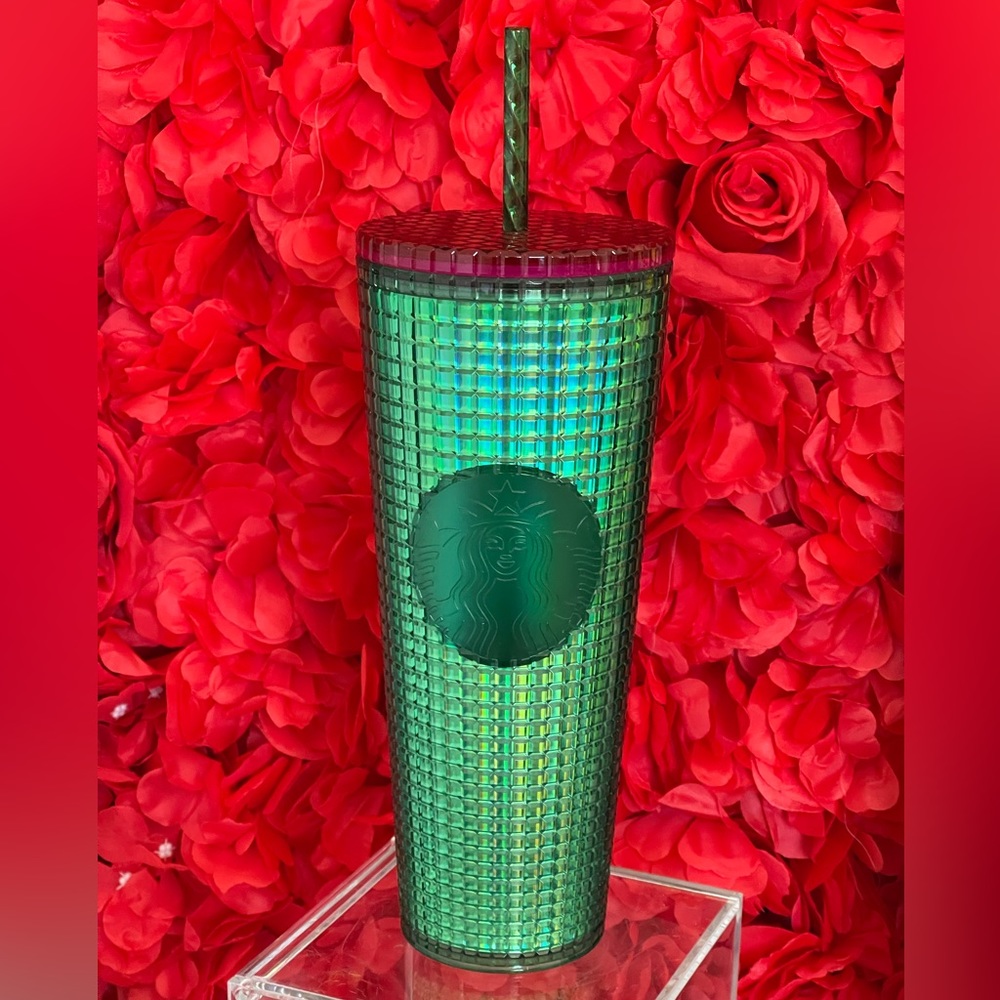 FINAL SALE❣️NWT💚💗Starbucks Spring 2023 Plastic Cold Cup Sprout Grid💚Tumbler